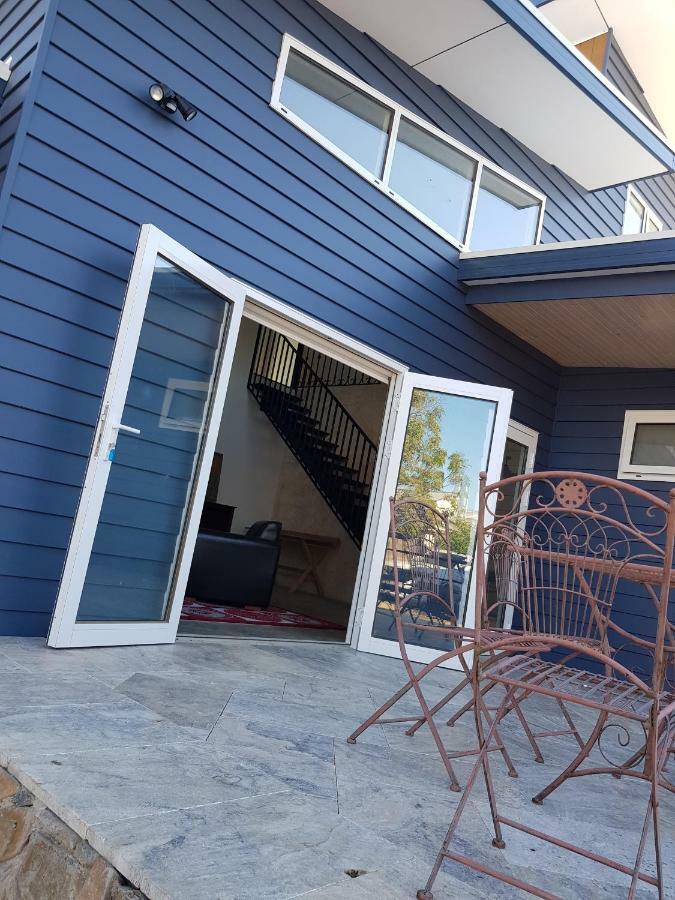 Zeally Bay Deep Ocean Holiday home Torquay